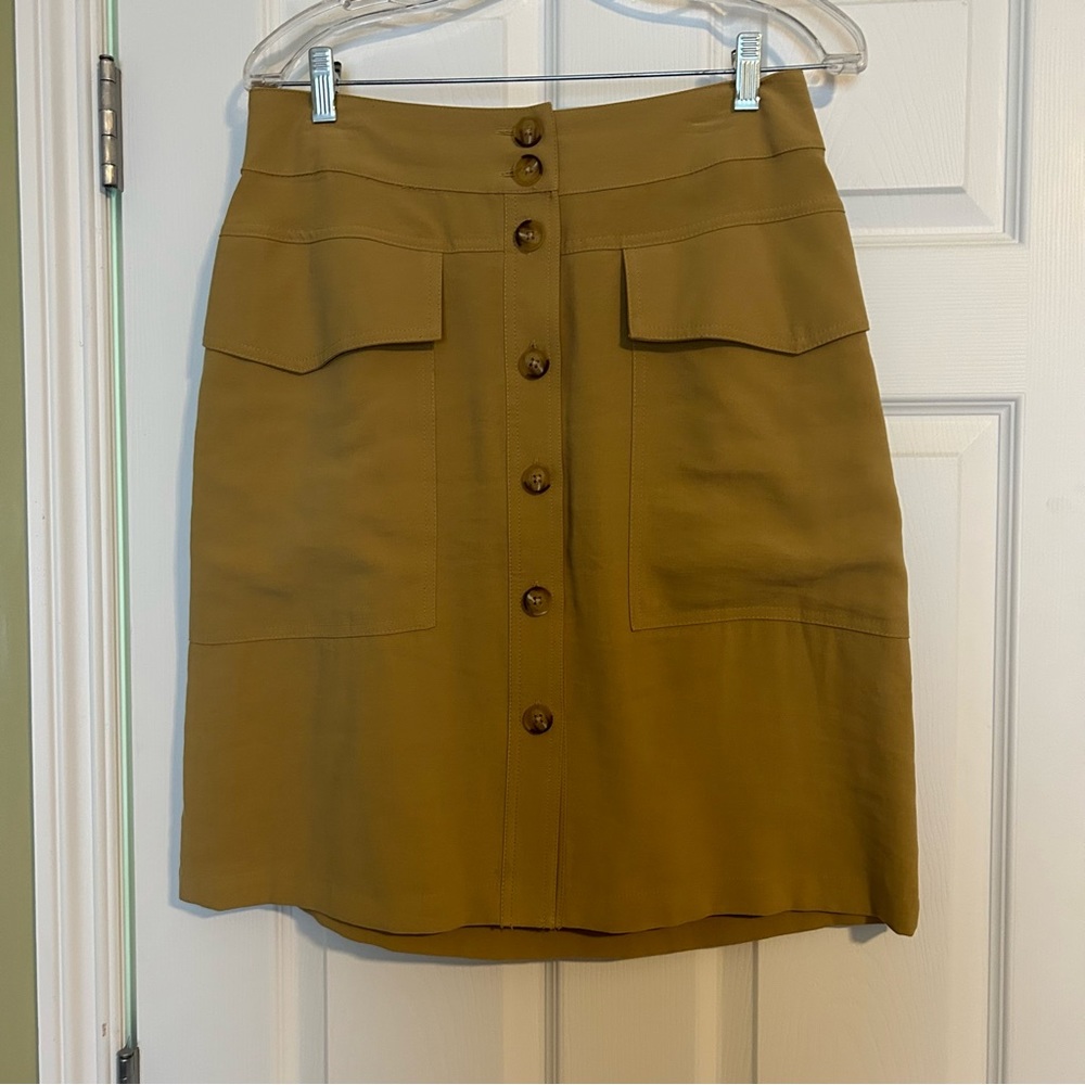 NWOT Skirt with pockets